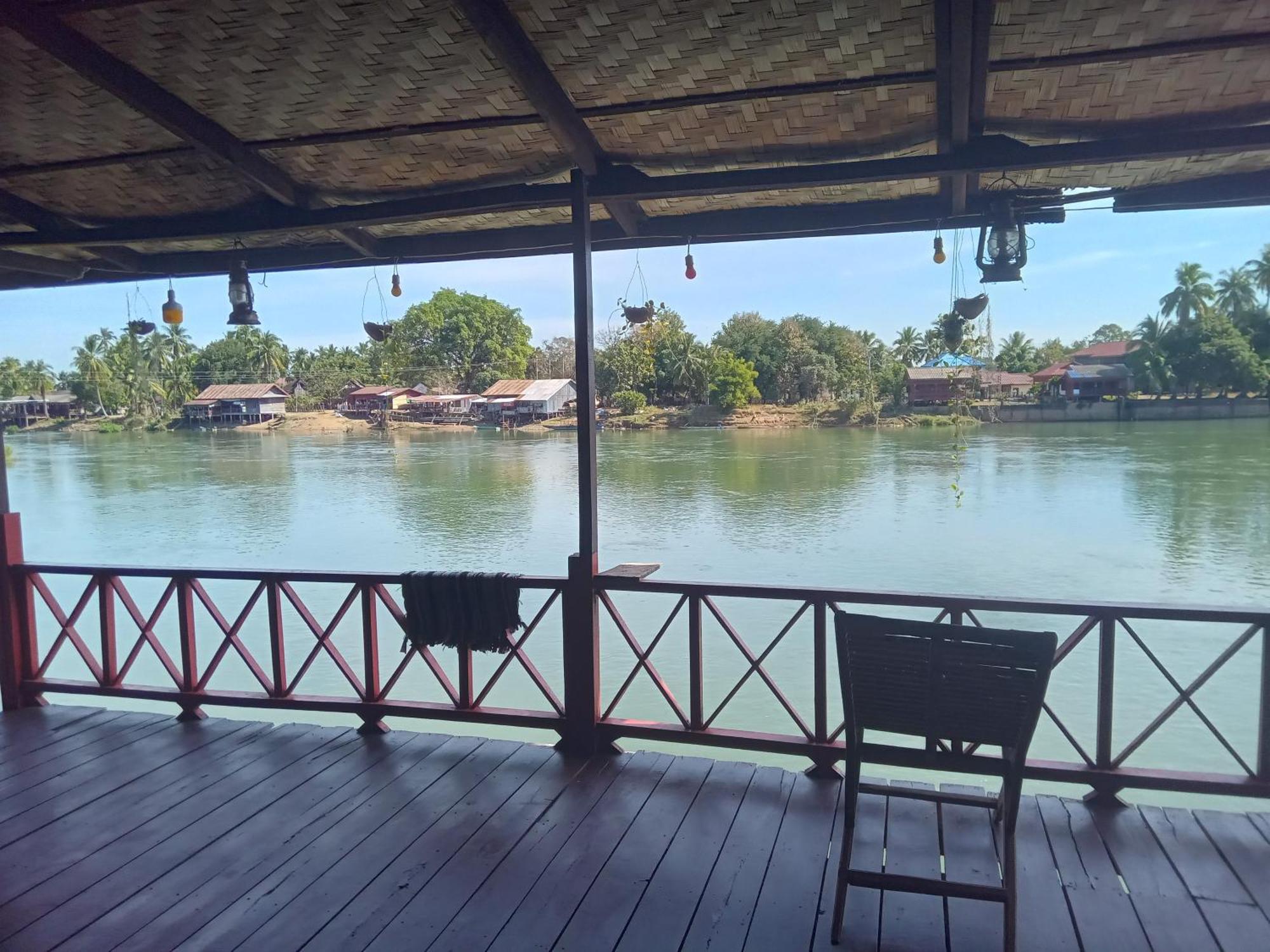 Friendship Guest House Ban Dondét Екстериор снимка