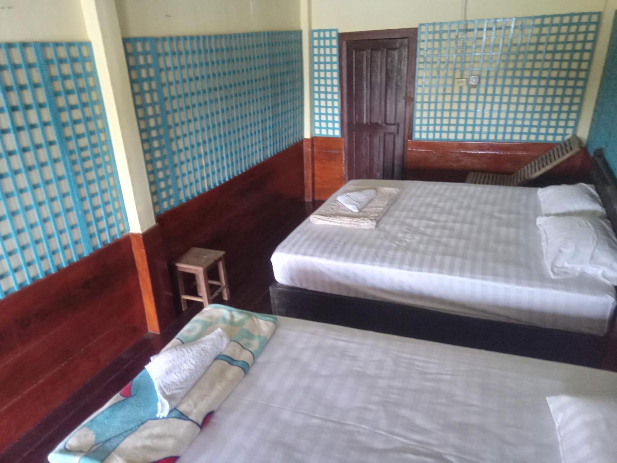 Friendship Guest House Ban Dondét Екстериор снимка
