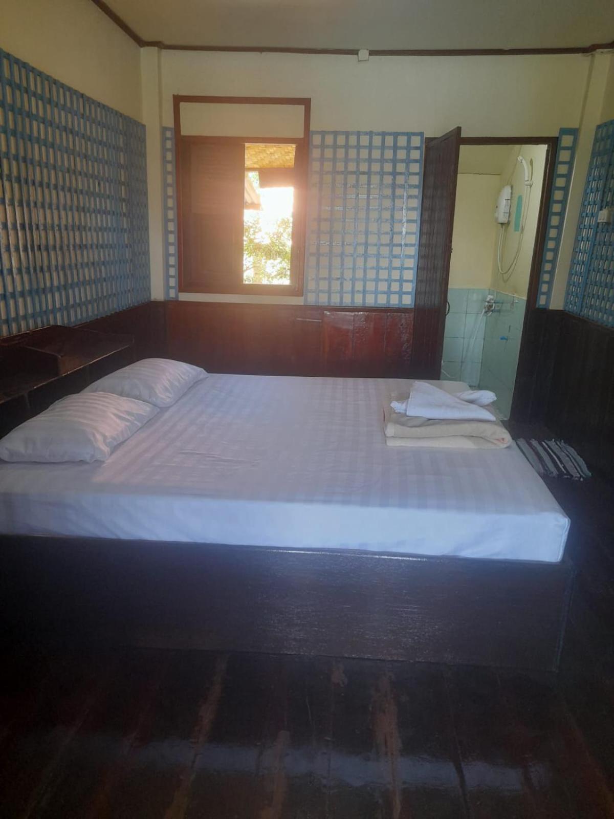 Friendship Guest House Ban Dondét Екстериор снимка